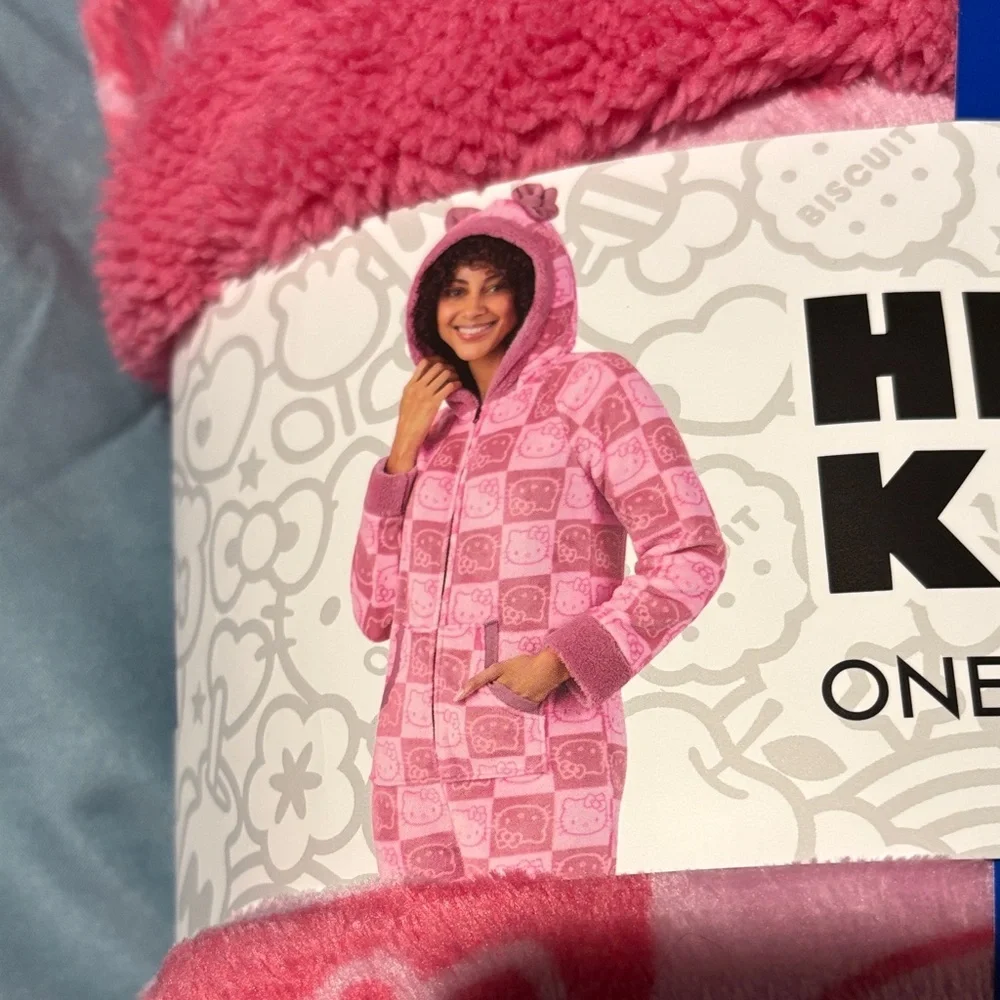 Hello Kitty Pink Patterned Women’s One Piece Pajama Set NWT size S - Picture 3 of 5
